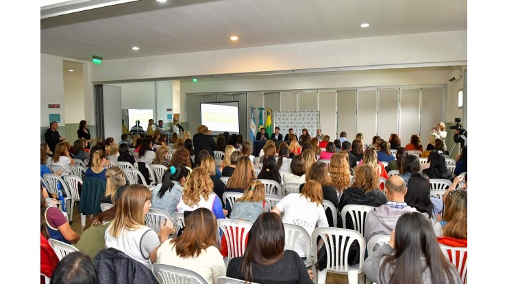 Docentes se capacitan sobre temáticas relacionadas al bullying